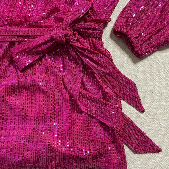 OnTwelfth Pink Sequin Gabrielle Barbie Mini Dress M - Picture 2 of 7